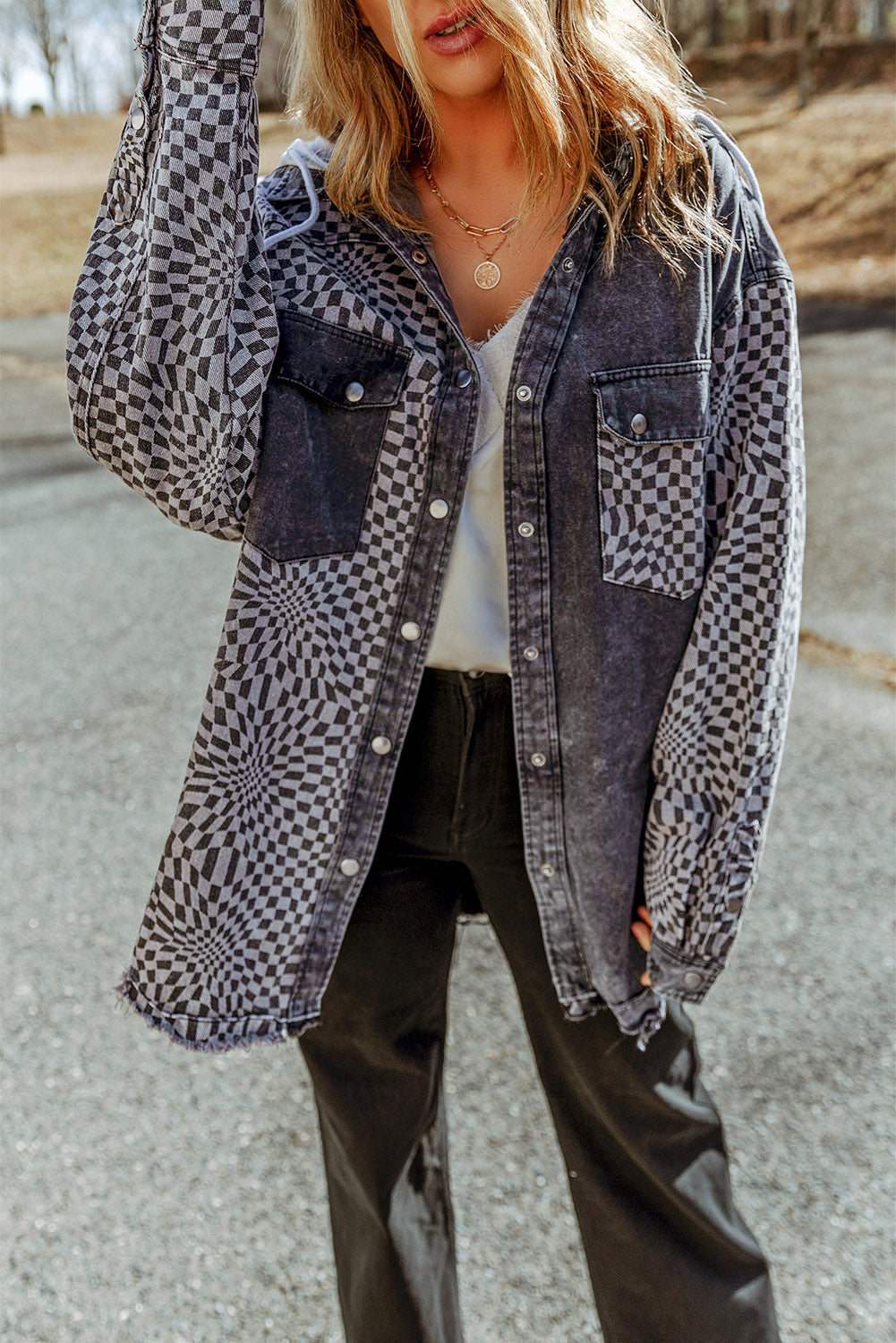 Jachetă cu design atent