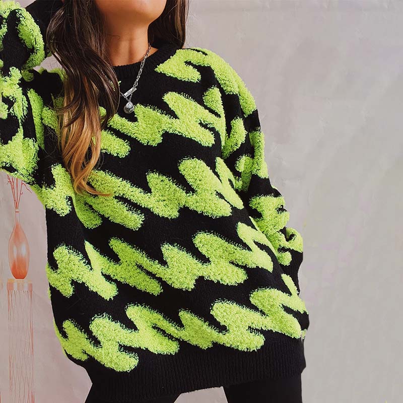 Pulover cu design grațios