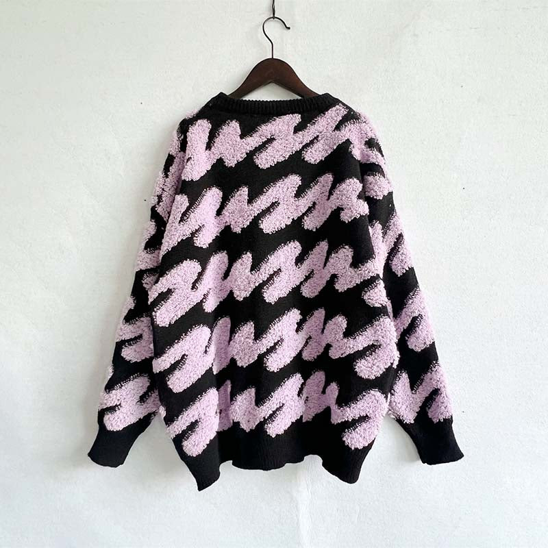 Pulover cu design grațios