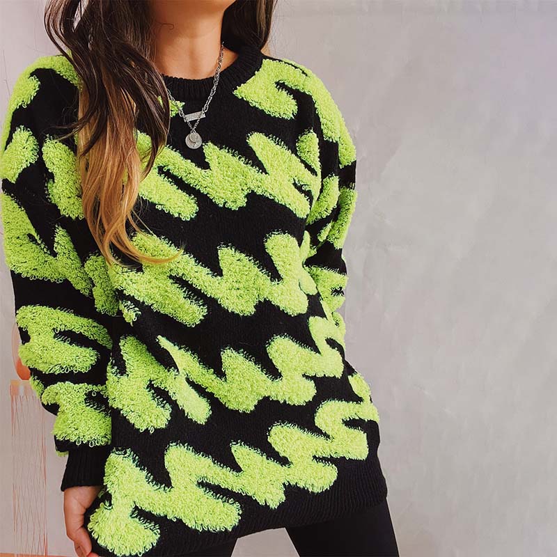 Pulover cu design grațios