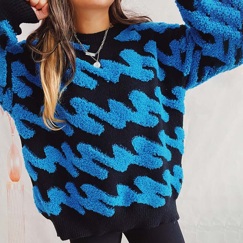 Pulover cu design grațios