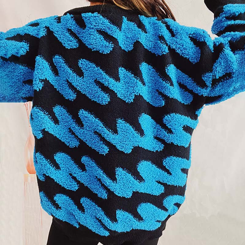 Pulover cu design grațios