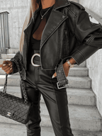 Jachetă frumos confecționat