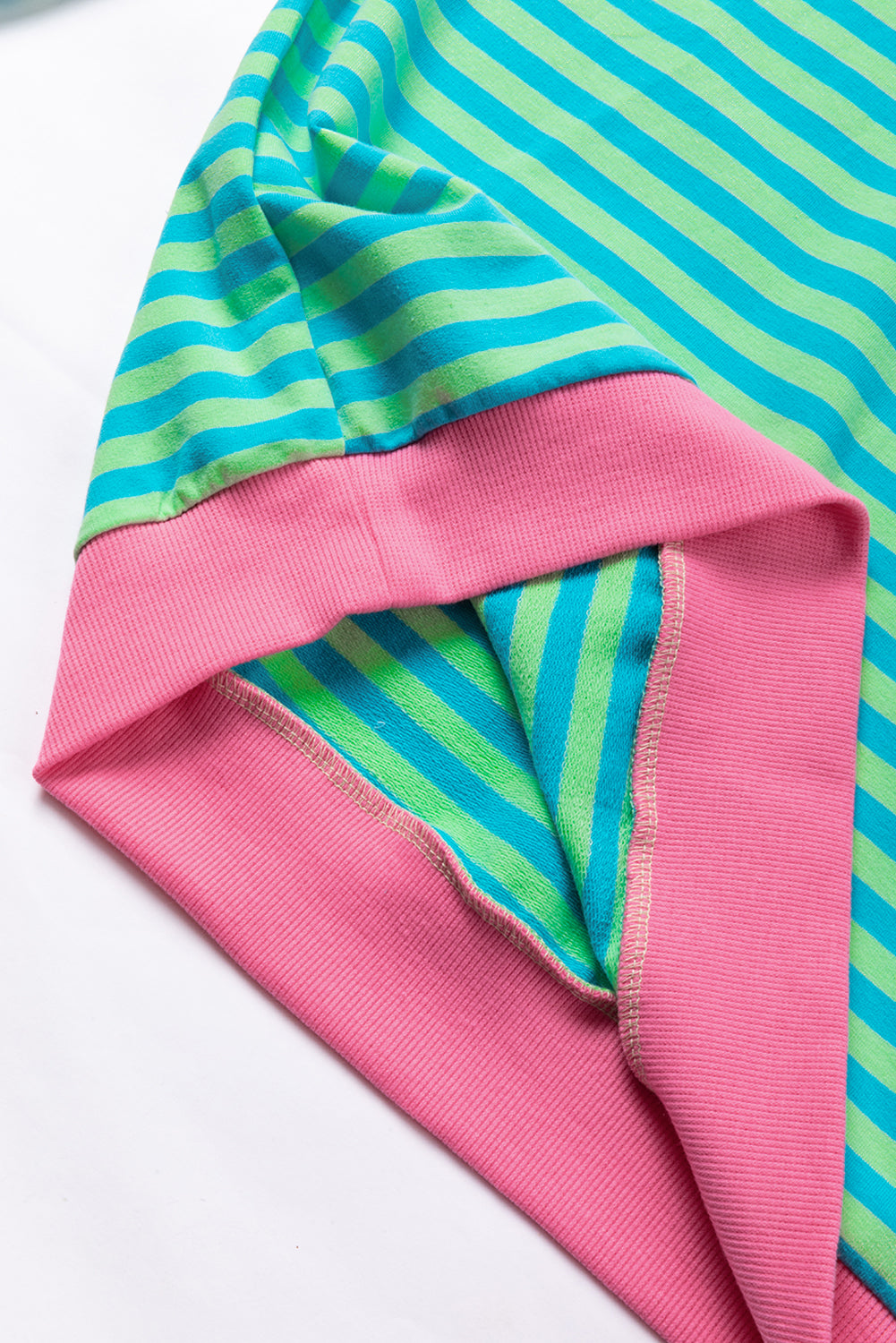 Pulover cu design clasic