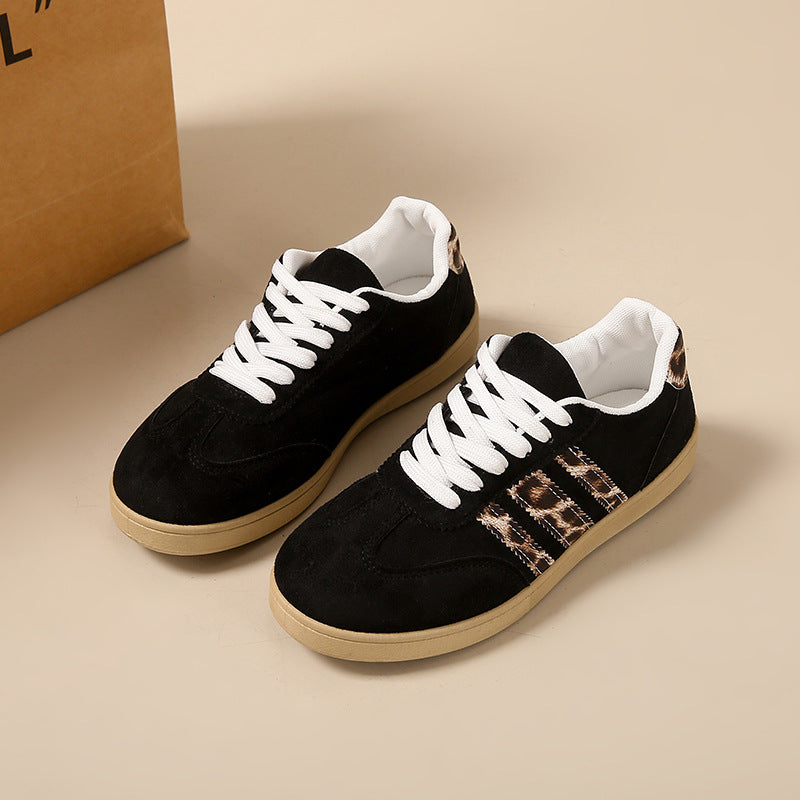 Adidași Ortopedici Eleganți pentru Fiecare Pas