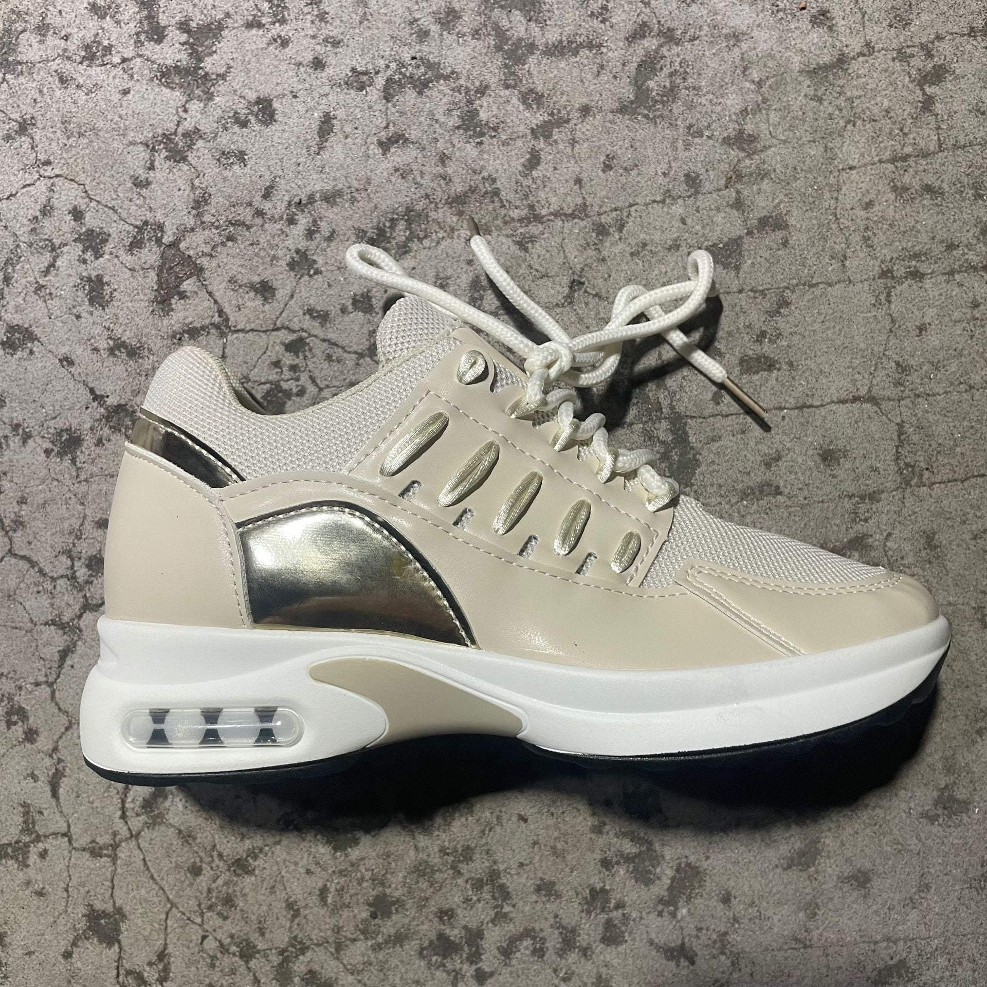 Adidași Ortopedici Eleganți pentru Fiecare Pas