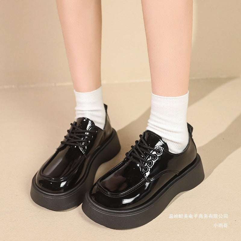 Adidași Ortopedici cu Inspirație Vintage