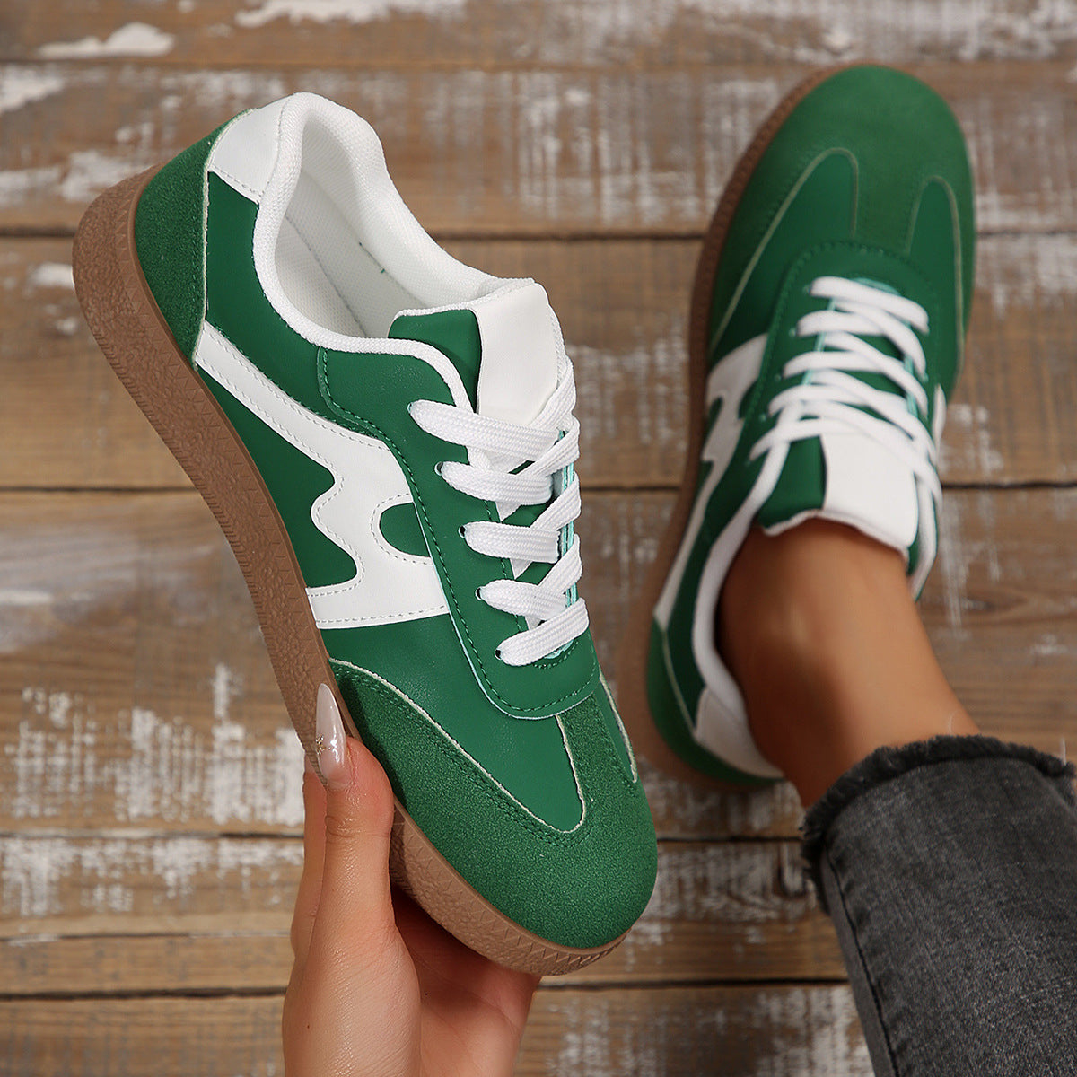 Adidași Ortopedici Clasici cu Stil Atemporal