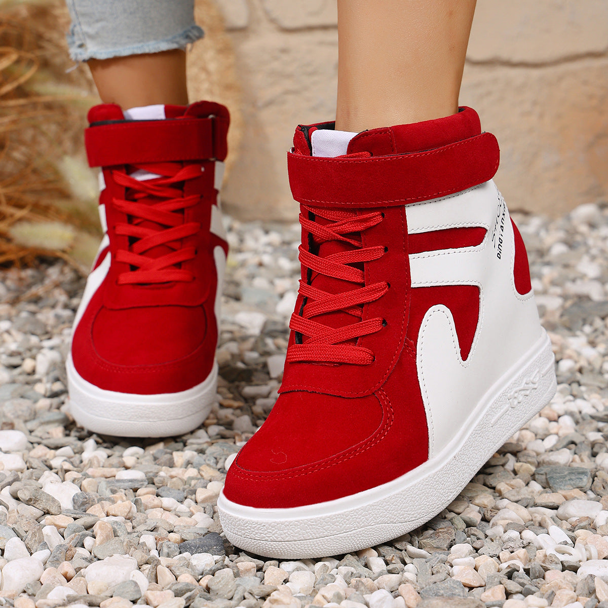 Adidași Ortopedici Eleganți pentru Fiecare Pas