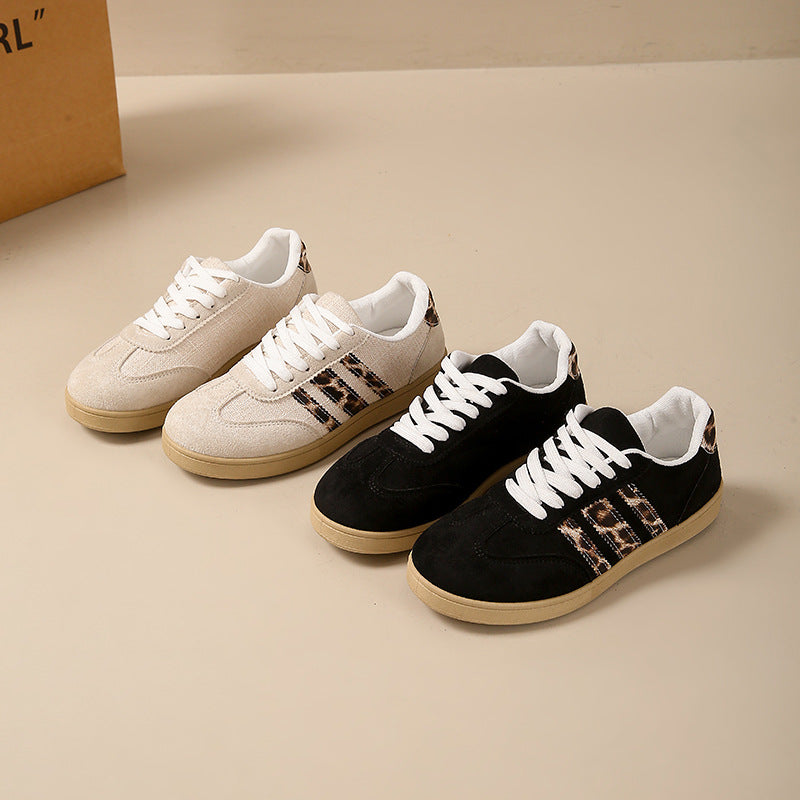 Adidași Ortopedici Eleganți pentru Fiecare Pas