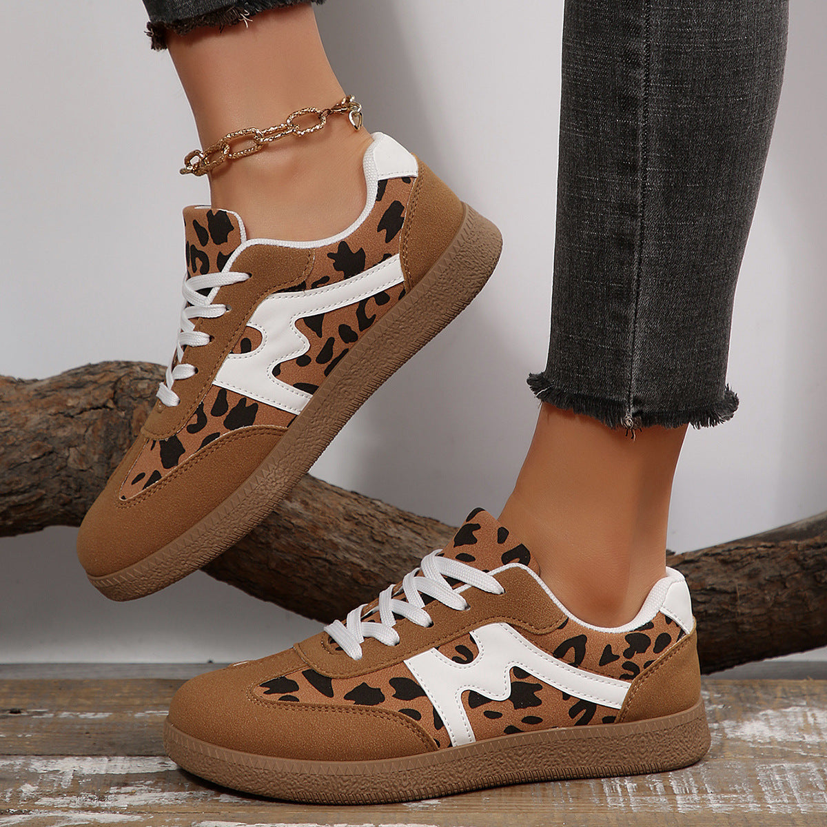 Adidași Ortopedici Clasici cu Stil Atemporal