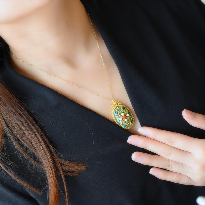 Argint Bijuterie clasic cu farmec atemporal