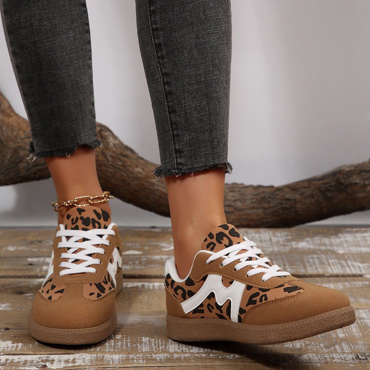 Adidași Ortopedici Clasici cu Stil Atemporal