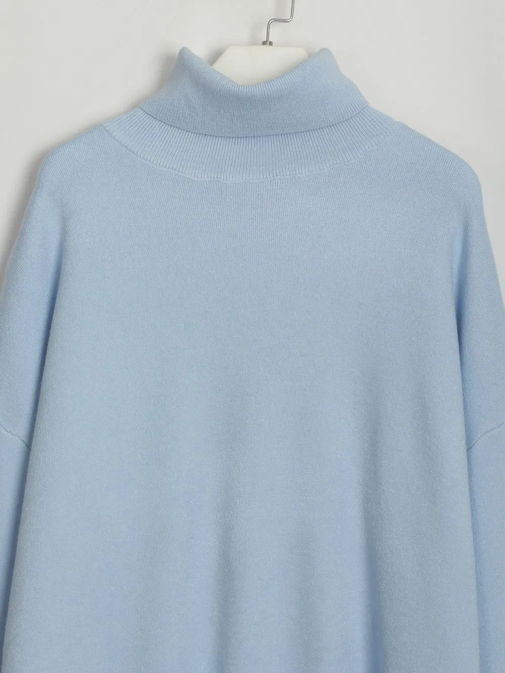 Pulover cu design grațios