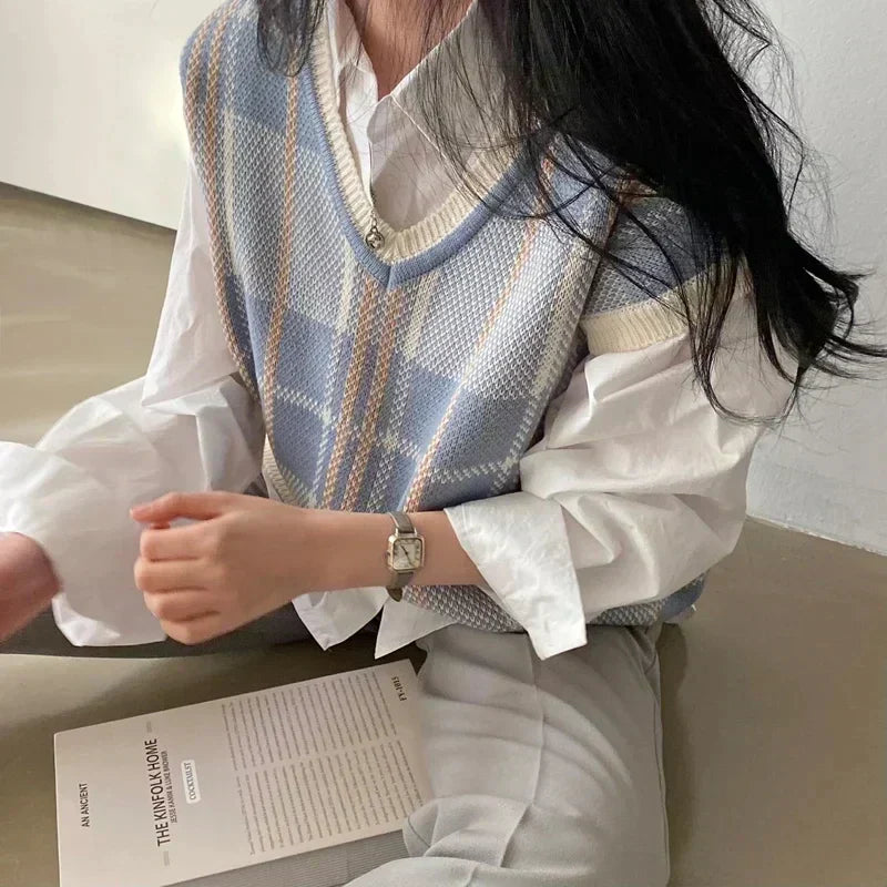 Pulover cu design atent