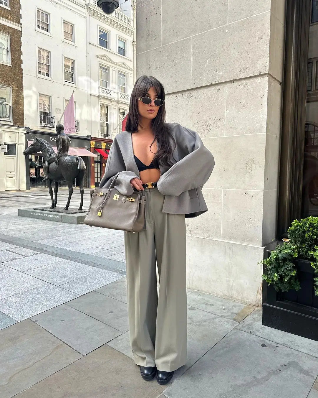 Jachetă cu design clasic