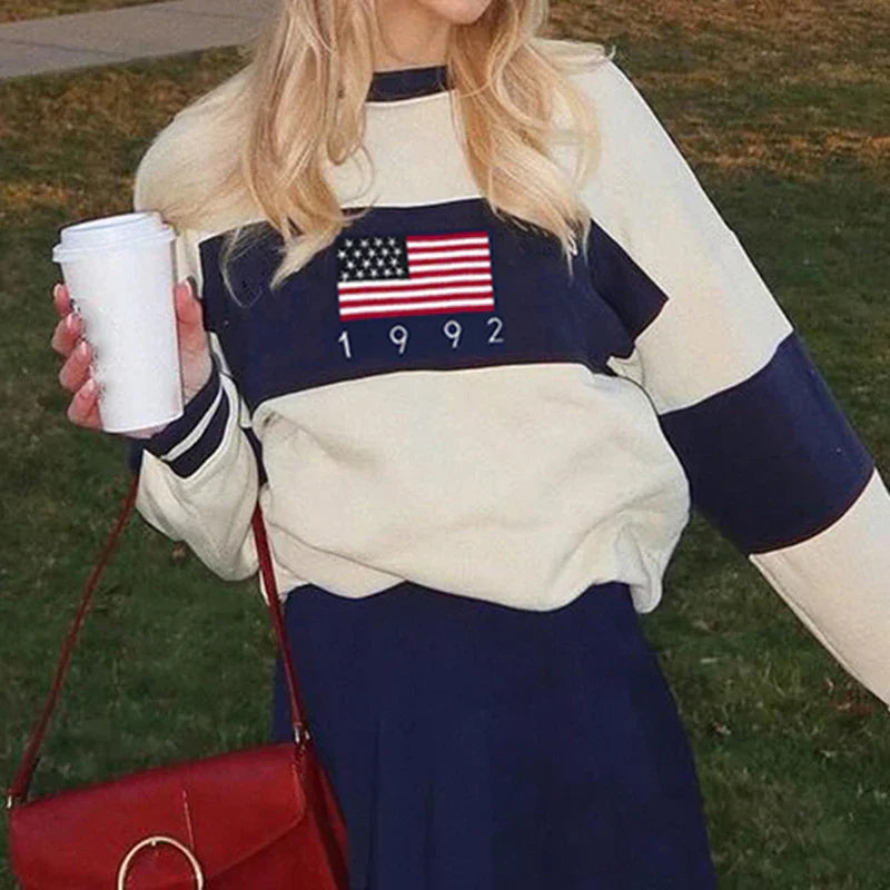 Pulover cu design atent