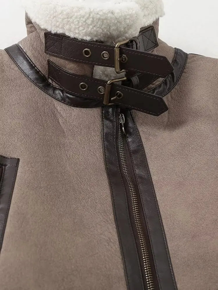 Jachetă frumos confecționat