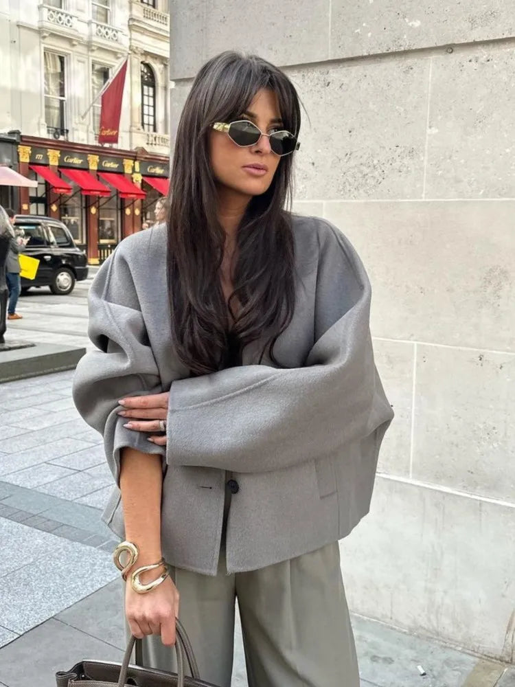 Jachetă cu design clasic