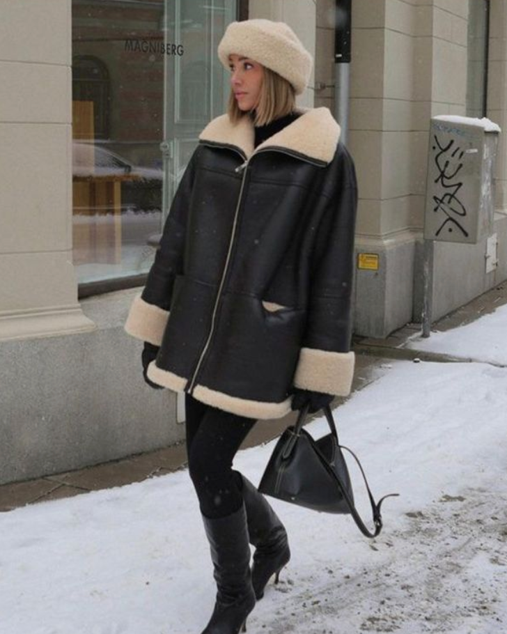 Jachetă cu design grațios