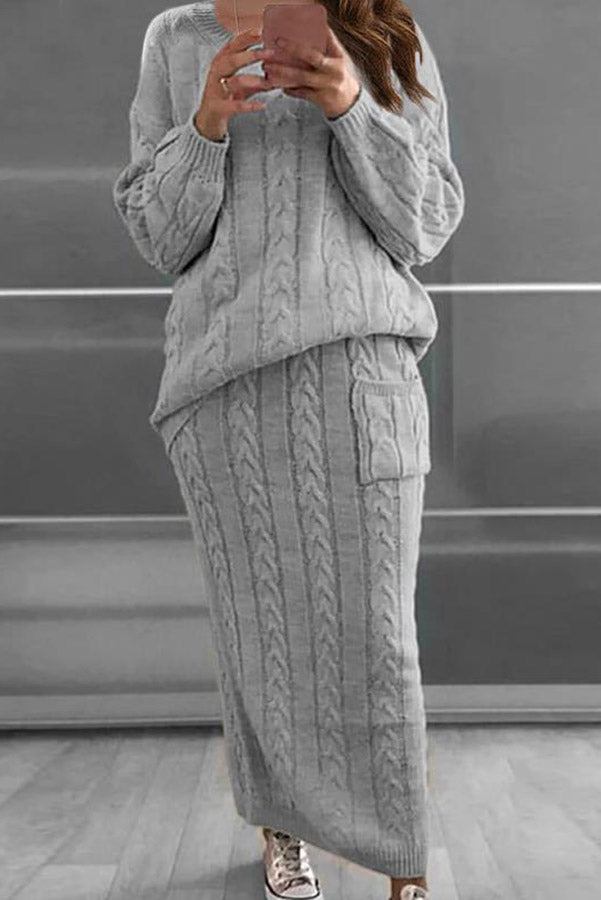 Pulover cu design atent