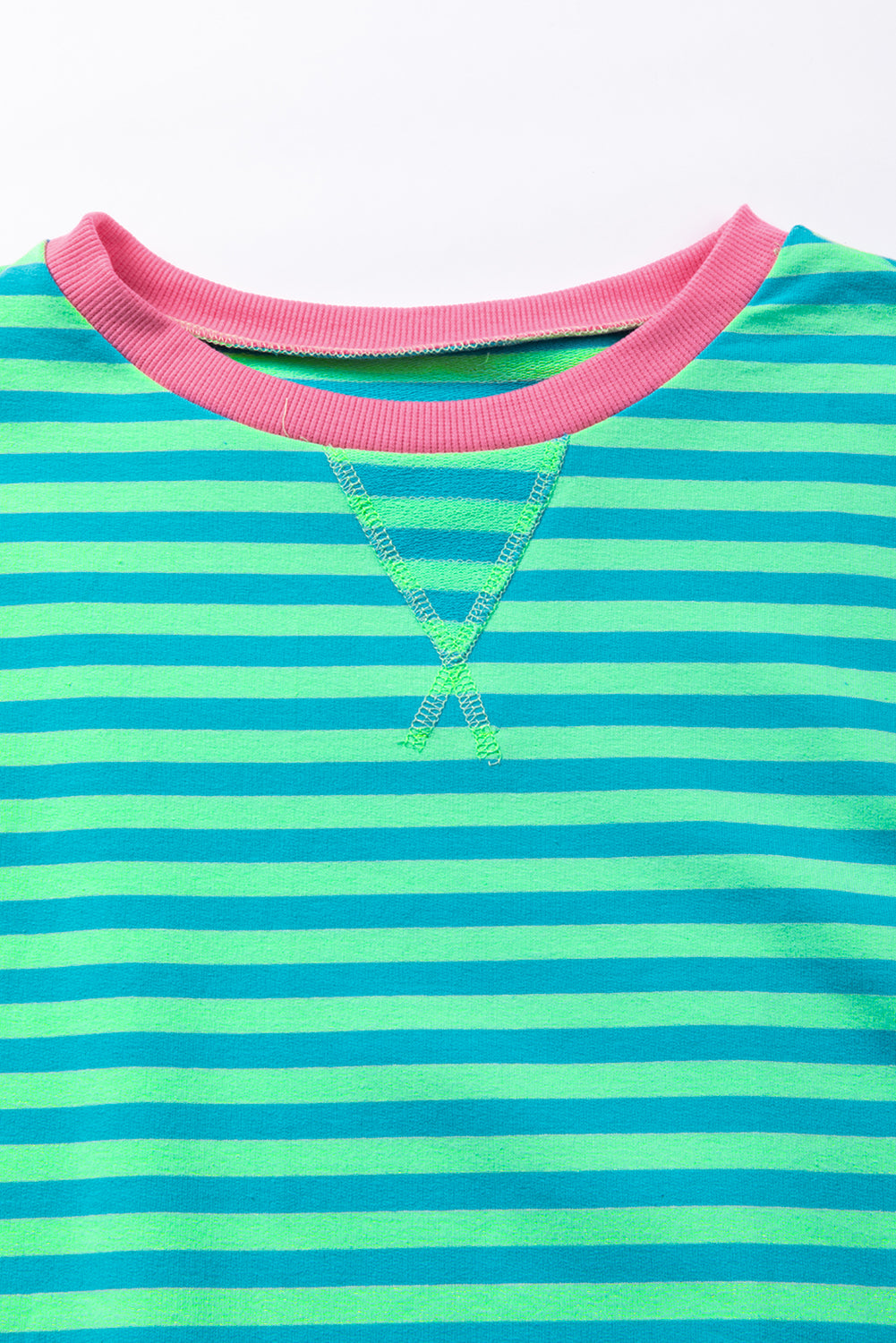 Pulover cu design clasic