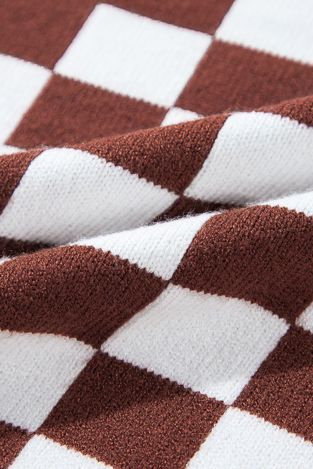 Pulover cu design atent