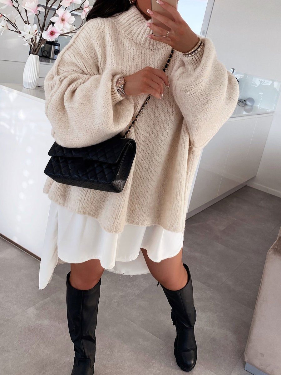 Pulover cu design atent