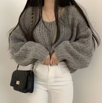 Pulover cu design atent