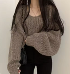 Pulover cu design atent