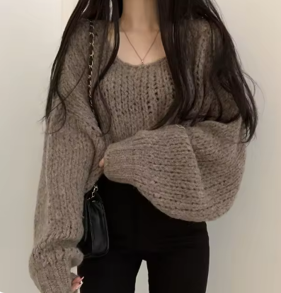 Pulover cu design atent